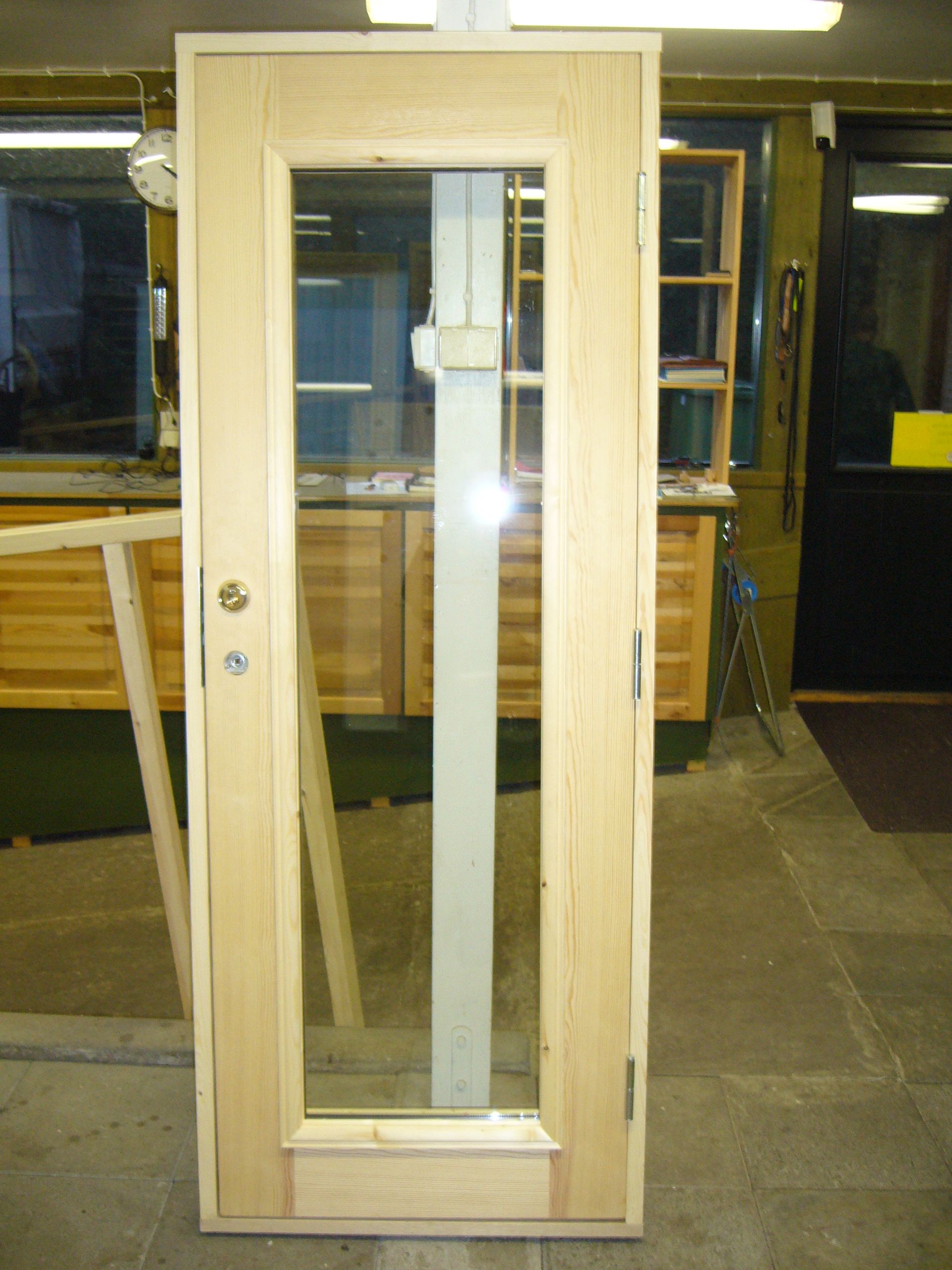 Ytterdörrar - T Nilsson Snickeri